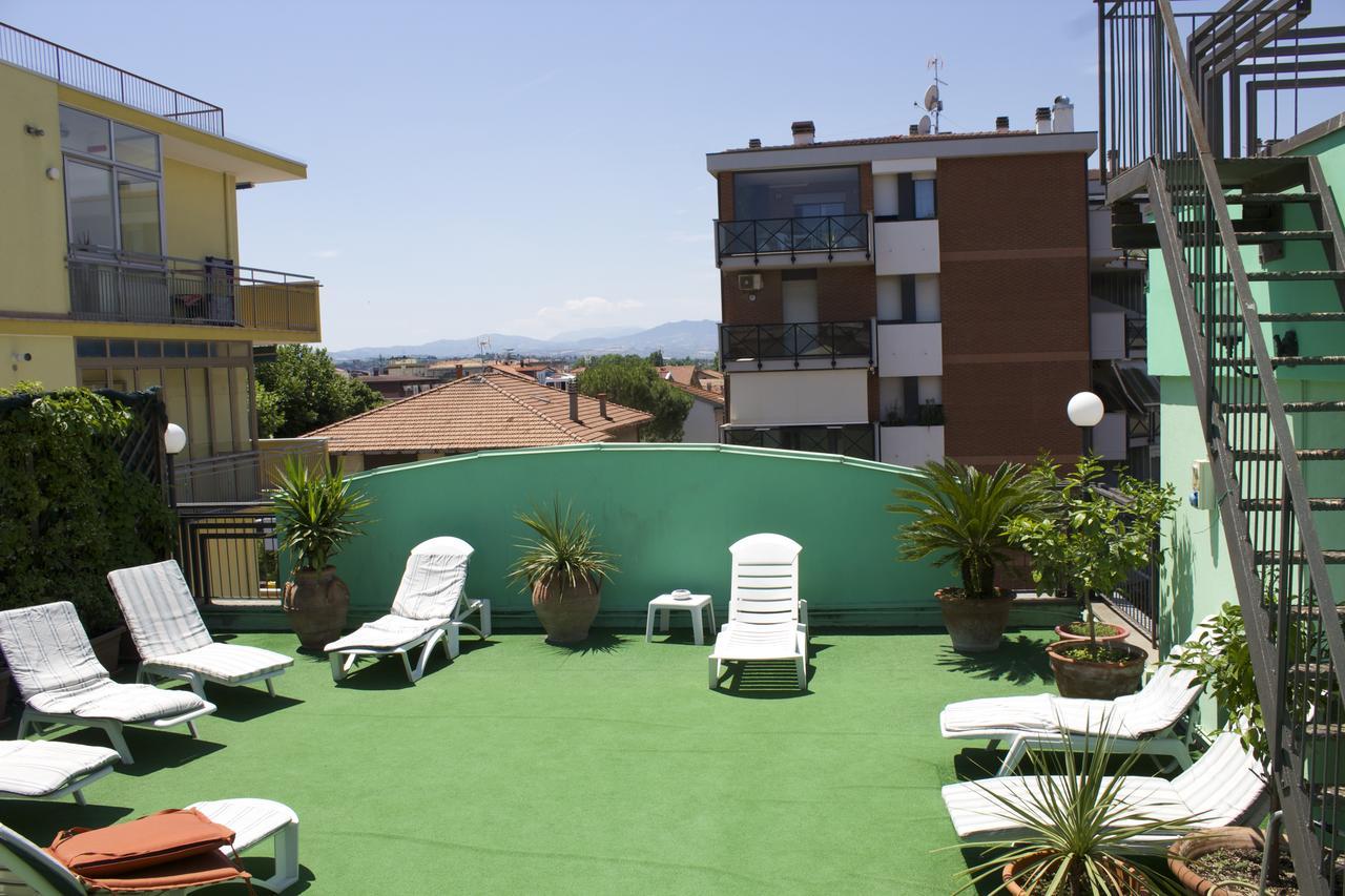 Hotel Residence Charles Rimini Exterior foto